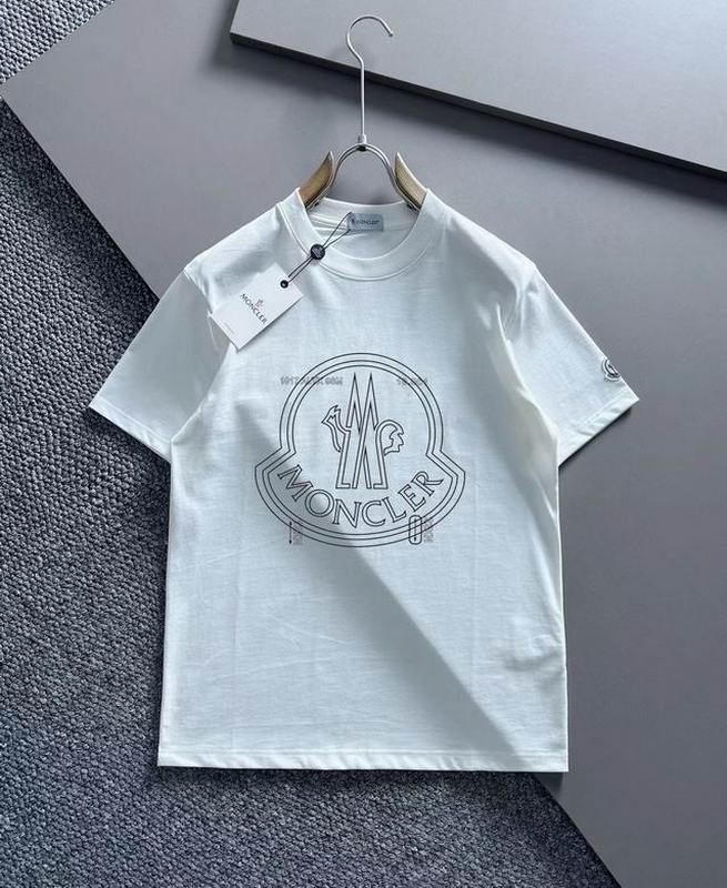 Moncler T-shirts 209